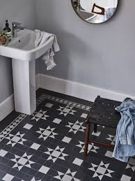 Geo Graphite From Amtico Decor Looks Equally Elegant In Large Or Small Spaces Interiors Inte Vinyl Flooring Kitchen Vinyl Flooring Bathroom Kitchen Flooring
