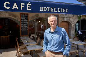 Cafe Hotel Dieu Restaurant Lyon Reserver Menu Video Photo Avis Lyonresto