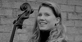 We are delighted to welcome Naomi Watts to our cello section! Naomi won a  scholarship to study at the Purcell School of Music from the age of  fourteen where her cello teacher