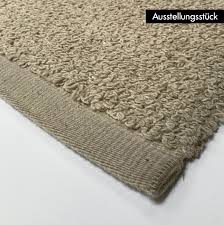 Unsere zahlreichen designs und stilrichtungen bringen gemütlichkeit, wärme und ein einzigartiges wohngefühl zu ihnen nach hause. Esther Teppich Von Kasthall Ausstellungsstuck Stoll Online Shop