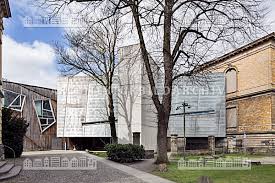 Es beherbergt mit mehr als 200 werken die weltweit größte sammlung seiner bilder felix nussbaum, die in wechselnden auszügen gezeigt werden. Felix Nussbaum Haus Osnabruck Architektur Bildarchiv
