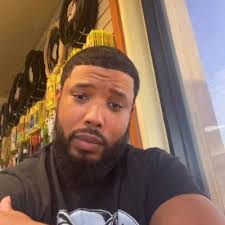 Chanler Holladay (@chanchan098)