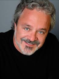 Sabías qué? Winnie Pooh llama a los niños que están enfermos en los  hospitales💛 El actor Jim Cummings quien puso la voz para el gran oso  amarillo, llama a los niños de