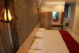 HOTEL HILLTOP, VALPARAI **