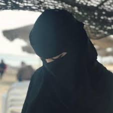 880 likes 17 comments محجبات و منتقبات muhjabat muntaqabat on instagram دخلت امرأة من الأنصار على عائشة رض niqab niqab fashion girl photography poses