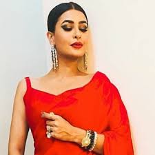 I m a typicall indian n western women.depen ds upon the situation.i can adjust. Pavitra Punia Bb14queen Bb14queen Twitter