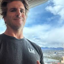 Brett Sheerin (@mauitruenorth) • Instagram photos and videos