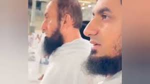Latest: Maulana Tariq Jameel performing Umrah