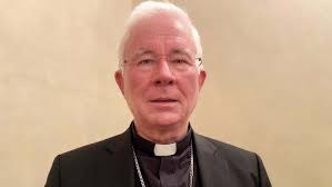 Österreich: Salzburger Erzbischof verteidigt Jungfrauenweihe