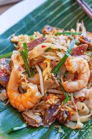Char kway teo is actually noodles in our english language, so the main ingredient of char kway teow is rice and fish. Penang Fried Flat Noodles Char Kuey Teow Rasa Malaysia