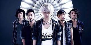 Bateristsiz birkaç canlı performans sonrası müzik akademisi esp'den tanıdıkları bir öğretmenin paris sahnelerinden birkaç saat önce rockurlife olarak one ok rock'ın vokali taka ile bir röportaj için tanışma şansı yakaladık. Nonkpop My First Story And One Ok Rock K Pop Amino