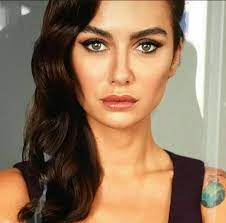 Oyuncunun geçmişten bugüne değişimini görsel olarak ortaya koyduk. Birce Akalay In 2004 Miss Birce Akalay Levendoglu Facebook