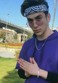 Pin By ام ندى رانيا On Kralice In 2020 Fashion Baseball Hats Crochet Earrings