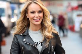 The two raised their kids in bishop walthman in south hampshire. You Look Like High School Kids Fans Can T Believe How Young Amanda Holden Looks In This New Photo