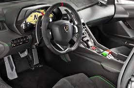 Totd Mclaren Vs Ferrari Who Builds Better Street Cars Motor Trend Wot Lamborghini Lamborghini Veneno Imagenes De Lamborghini