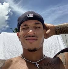 Robby Harris's Instagram, Twitter & Facebook