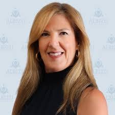 Lisandra Echevarria's Instagram, Twitter & Facebook