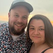 Help finding book about fiancé's large credit card charge