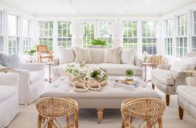 This Nantucket Beach House Showcases The Power Of Neutrals Trending Decor Home Decor Trends Home Decor