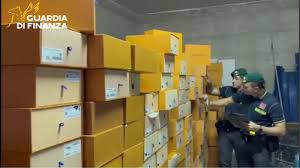 InterNapoli.it - Falsi vestiti di lusso nascosti in casa, sequestro da  300mila euro ad un 30enne di Napoli https://nap.li/MgEF | Facebook