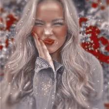 Tiktok Star Addison Rae Pfp In Snow Wallpaper