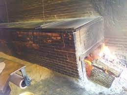 Old School Smoker At Smitty S In Lockhart Tx Brick Bbq Bricks Diy Smoker Designs