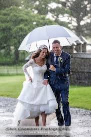Wet Weddings Bride And Groom In The Rain Allerton Castle Rainy Weddings Monsoon Weddings Www Weddingsonline In Wet Wedding Rainy Wedding Rain Wedding