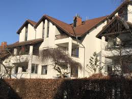 Wie der begriff verrät, verfügt eine solche wohnung zusätzlich zu küche und badezimmer über zwei separate, individuell nutzbare wohnräume. 2 Zimmer Wohnung Zu Vermieten Schraystrasse 45 82110 Germering Furstenfeldbruck Kreis Mapio Net