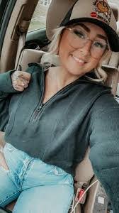 Cindy Kellam's Instagram, Twitter & Facebook