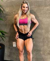 Isa Pereira – Fitness Babes
