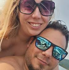 Who do y'all use for house cleaning services please!🤔