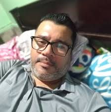 Cubeta de pintura látex exteriores ¢38000 más gratis un galón de  anticorrosivo y una felpa antigoteo.