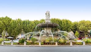 Fontaine De La Rotonde A Aix En Provence Aix En Provence Provence Sejour