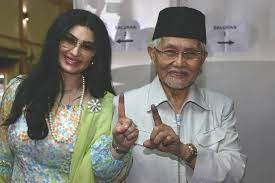 Berkatlah yang dipertuan besar negeri sembilan is the state anthem of negeri sembilan. Yang Di Pertua Negeri Sarawak Cast His Vote At Sk Merpati Jepang