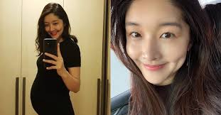 본명 김지영, 1982년 10월 5일생으로 만으로 실제 나이 37살입니다. ì¶œì‚° í›„ 21kg ê°ëŸ‰í•´ ìŠˆí¼ëª¨ë¸ ì‹œì ˆë¡œ ëŒì•„ê°„ ê¹€ë¹ˆìš° ê·¼í™© ì˜ìƒ ìœ„í‚¤íŠ¸ë¦¬