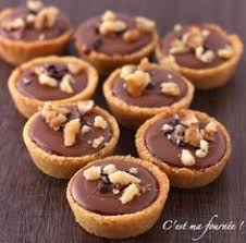 Krumchy De Michalak Pate Sablee Caramel Beurre Sale Chocolat Au Lait Noisettes Gateaux Et Desserts Recette Dessert Recettes Sucrees