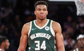 Giannis antetokounmpo könnte an weihnachten wohl sein comeback feiern. Bucks Giannis Antetokounmpo In Nba S Covid Health Safety Protocols