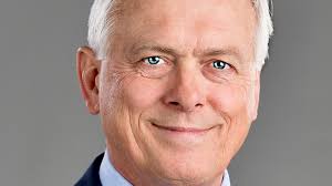 New Watertown bank offers hometown feeling