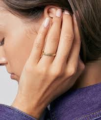 Victoria Ring's Instagram, Twitter & Facebook