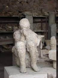 İtalya , zengin kültürü, farklı tatları, romantik tatil destinasyonları, spor araba üretimleri ve sanatlarıyla sürekli kendini anımsatan ülke. Italya Da Pompei Sehri Bugun Acik Hava Muzesi Olarak Gezilmekte Ve Taslasan Insanlar Aynen Muhaf Bild Von Pompeji Province Of Naples Tripadvisor