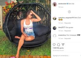 Así lo contó en entrevista con la cuarta, donde entregó detalles de su intervención. Daniela Colett Esposa De Eduardo Vargas Sorprende Con Su Estilo Y Sus Retoques En La Nariz 10 Mejores Looks De La Modelo Guioteca