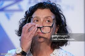 18 Photos & High Res Pictures