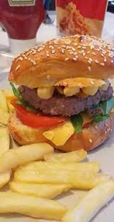 Recette pour pain hamburger maison facile pour un resultat de pain burger ou hot dog moelleux et tendre, cette recette est un vraie reussite. Pain Pour Burger Maison Au Thermomix De La Cuisine D Une Pin Up Et Ses Recettes De Cuisine Similaires Recettesmania