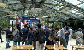 Untuk cara daftar atau mengaktifkan tarif awet irit axis dan cek tarif bisa lewat kode panggilan telepon ke *123*7# atau *123*99#. Cara Pelanggan Setia Dulang Rejeki Di Xtravaganza Fantaxis Dan Xplay Bombaxis Petualang Cantik