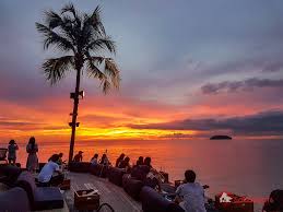 Tanjung aru beach is not famous for swimming. Shangri La S Tanjung Aru Resort Spa Sunset Bar Perfect Sunset Spot In Kota Kinabalu Sabaheats