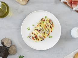 Lasagnette Aux Cepes Speck Et Truffes Noires Recette Recettes De Cuisine Alimentation Truffe