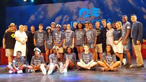 Barry from sauquoit, nyon october 26th 1969, the dells covered version of on the dock of the bay entered billboard's hot top 100 chart at position #82. 50th Anniversary Of Sittin On The Dock Of The Bay Otis Redding Playing For Change