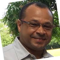 2700+ perfiles de «Efren»