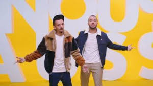 Chaque année, le concert des enfoirés accueille son lot de nouveaux venus. Bigflo Oli Nous Aussi 2 Clothes Outfits Brands Style And Looks Spotern