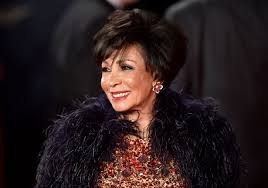Resultado de imagem para FOTOS DE SHIRLEY BASSEY